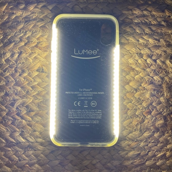 LuMee iPhone X, iridescent snakeskin print light up selfie case, mermaid - Picture 4 of 5